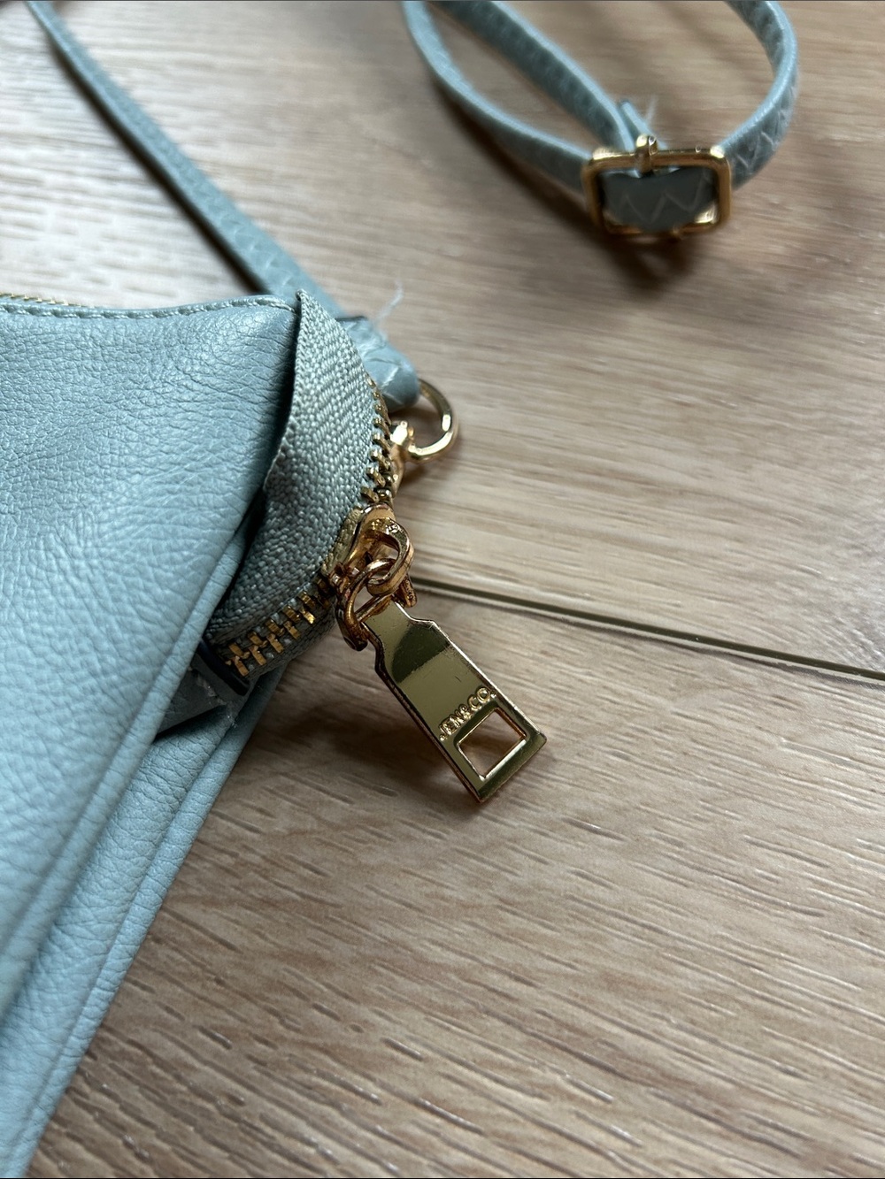 Jen & CoWomen's Crossbody Clutch Bag in Light Blue - Picture 3 of 5